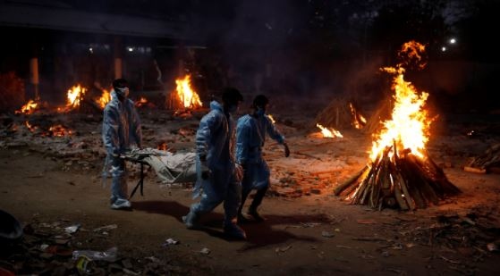 Индия регистрира рекорден брой случаи на заразяване и на смърт